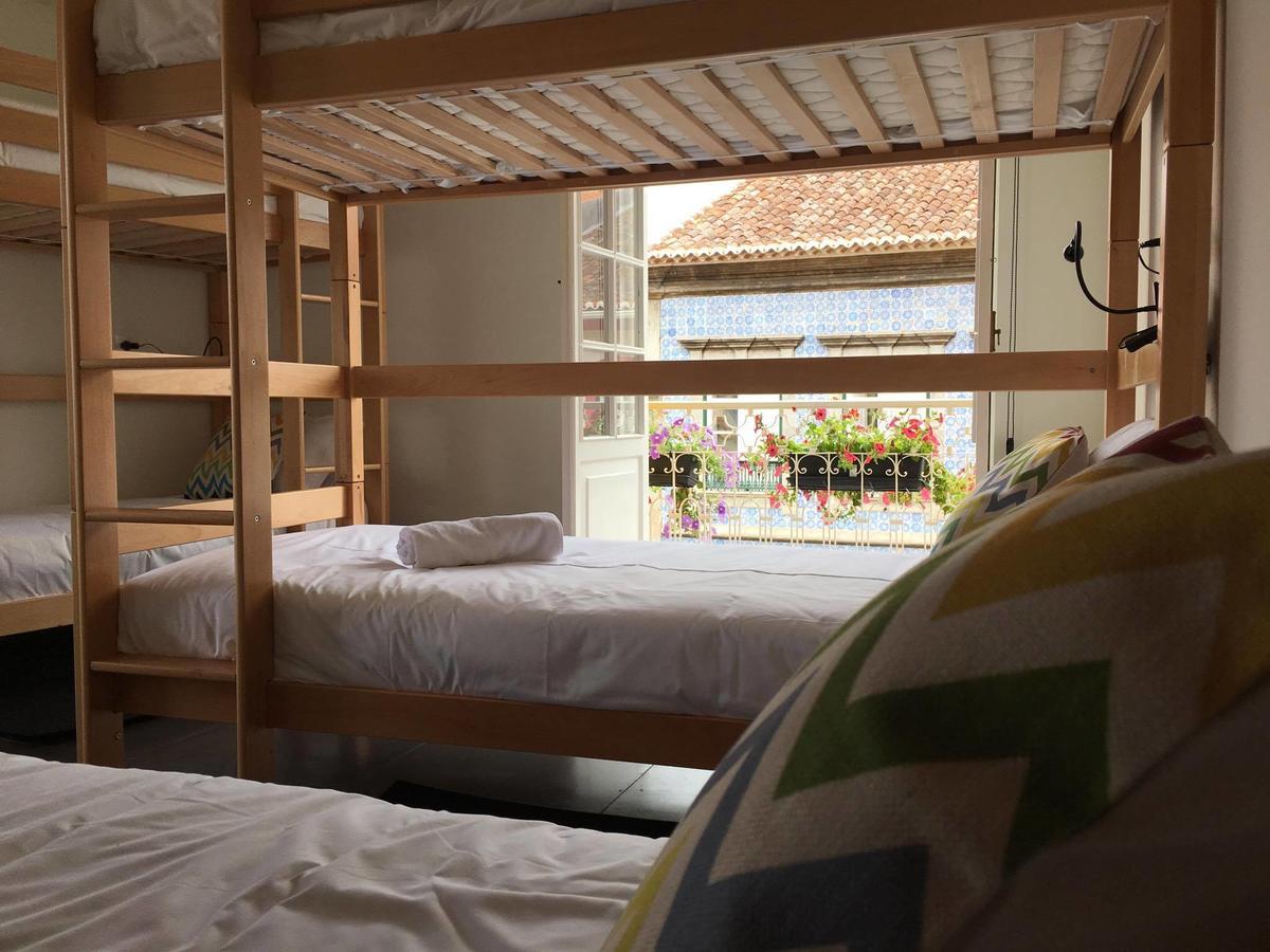 Globo Happy Hostel Angra do Heroísmo Eksteriør bilde